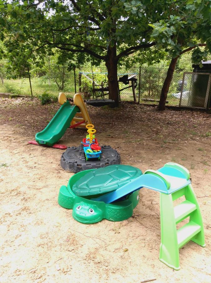 Narev Domy Wakacyjne Kazdy Dom Na Wylacznosc Oddzielnie Ogrodzony Pomiechowek Exterior photo